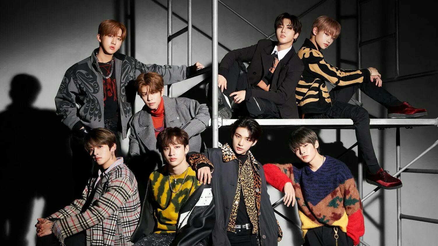 Группа Stray Kids 2020. K-Pop группа Stray Kids. Группа Stray Kids 2021. Группа Stray Kids 2022. Стрей кидс hall of