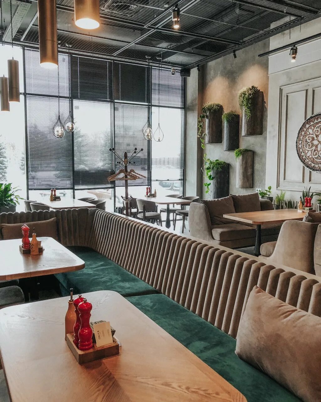 италика кафе в нижнем новгороде на автозаводе. кафе италика нижний новгород. Italica нижний новгород. ресторан италика спб канал грибоедова. италика ресторан санкт-петербург на грибоедова.