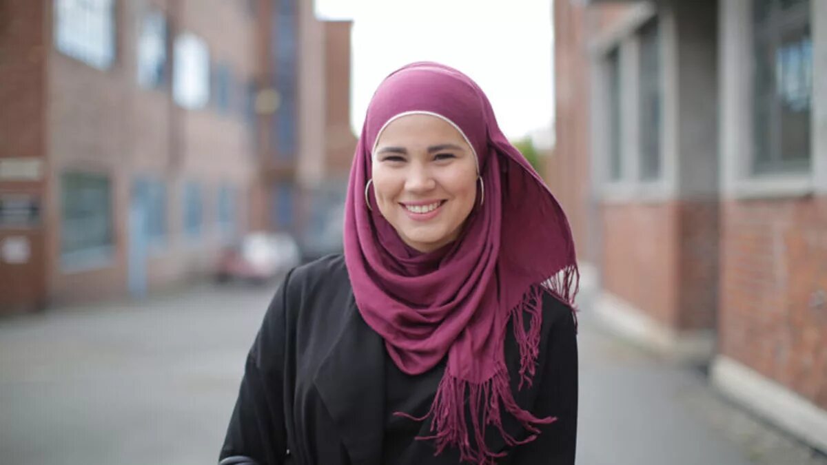 Иман мескини скам. Иман мескини. Иман мескини. Иман мескини. Скам иман мескини без хиджаба.