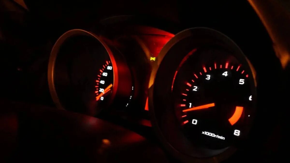 Панель автомобиля скорость. Мазда rx 8 спидометр. Панель скорости в машине. Панель скорости в машине. 9416025020 спидометр.