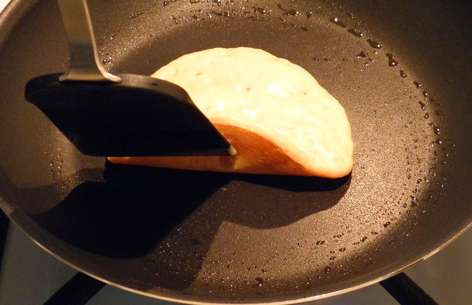 Flip Pancakes. Блины gif. Блины получаются жесткими. Блины Твердые причина.