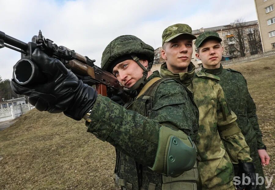 Белорусская Военная форма. Форма белорусской армии. Новая форма белорусской армии. Белорусская армия Военная форма.