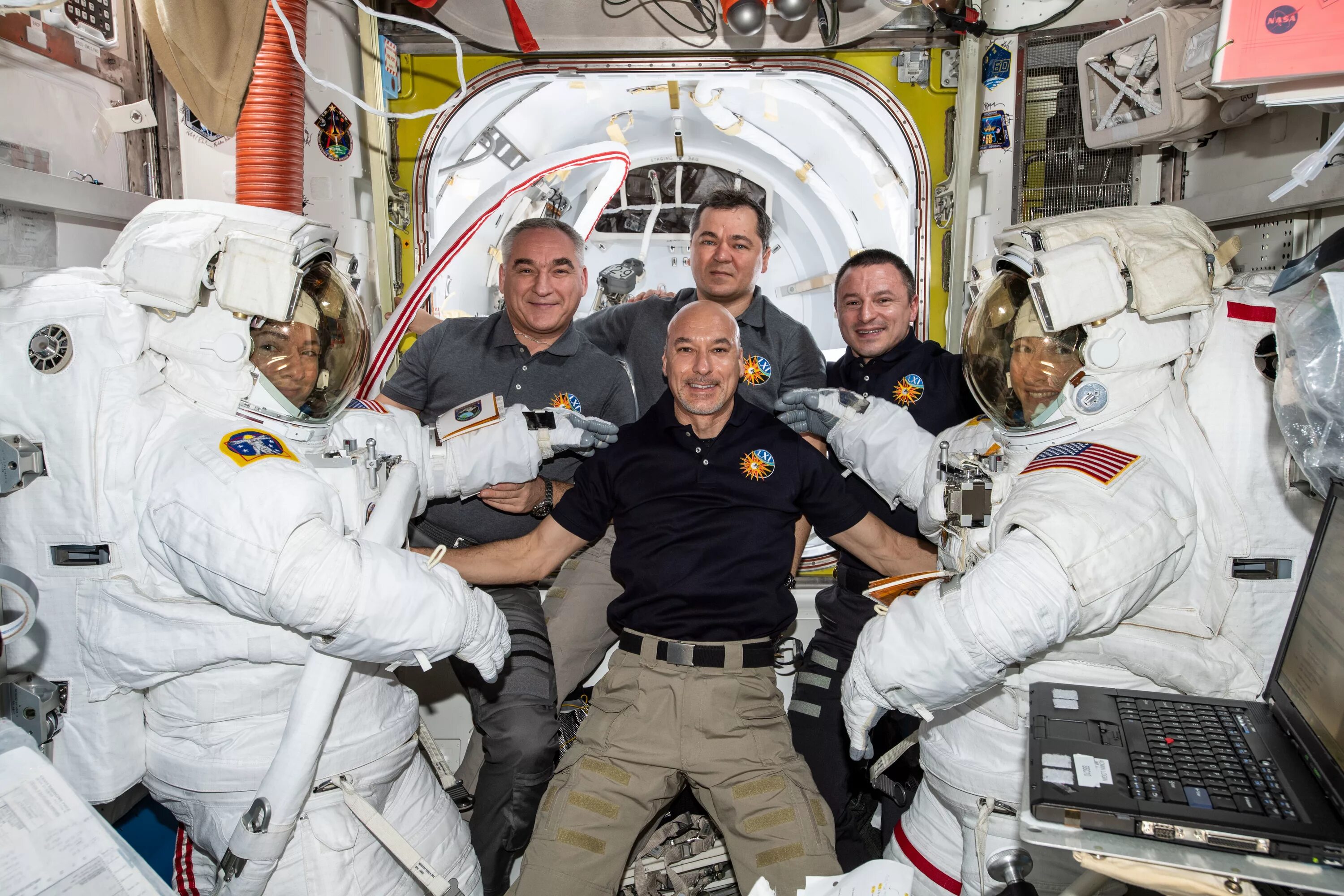 Какие люди стали космонавтами. Международная Космическая станция ISS. МКС-70 НАСА.