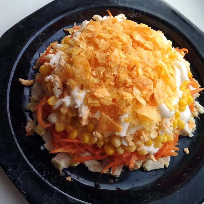 салат парус ингредиенты. салат парус индигриенты. салат парус с корейской морковкой и чипсами. салат парус с корейской морковкой. салат парус с чипсами.