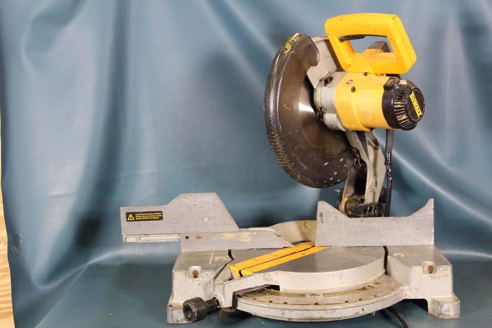 Saw parts. DEWALT dw705 QS. Торцовочная пила DEWALT dw705. DEWALT circular saw 705. Торцовочная пила DEWALT dw017.