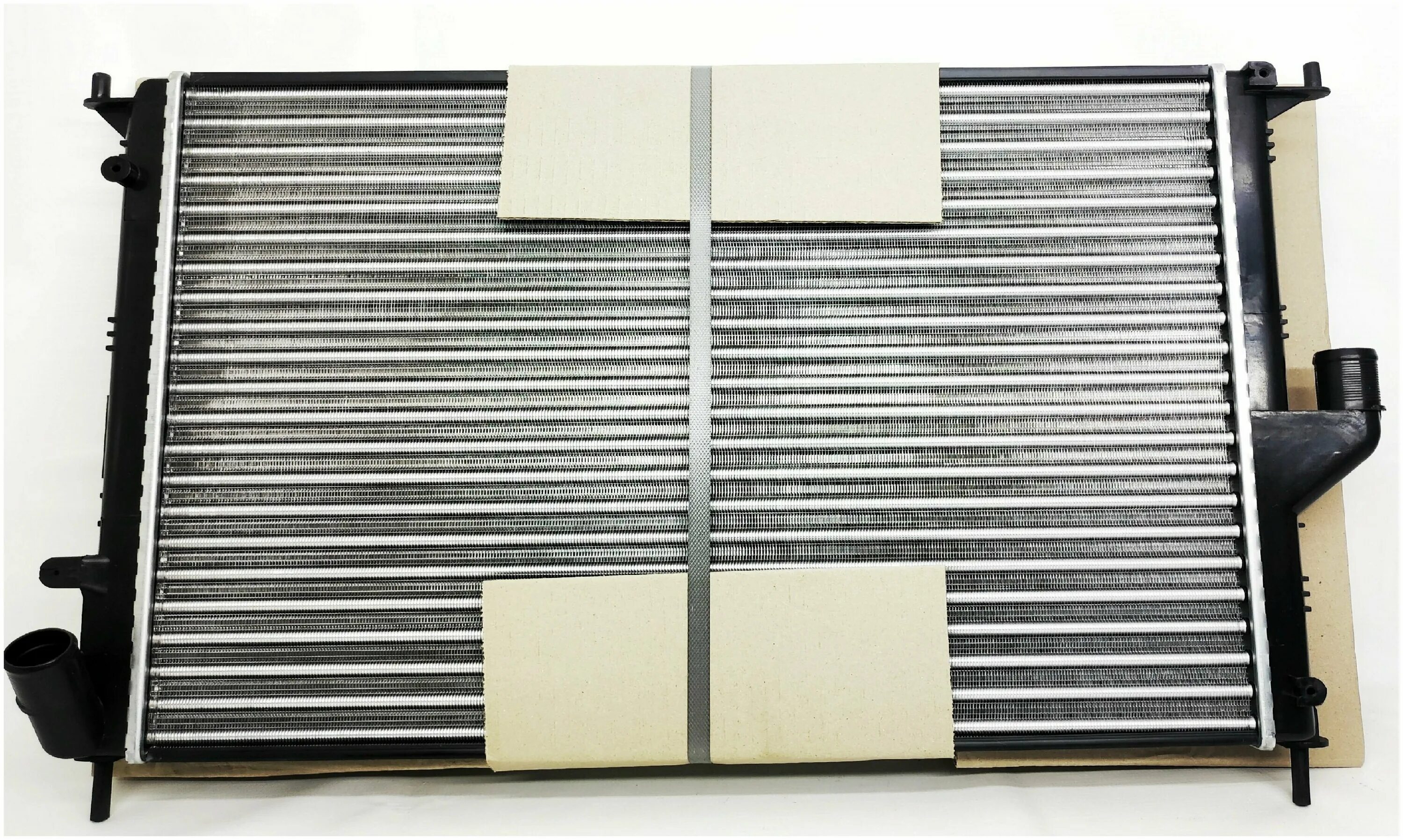 Радиатор lada largus. Радиатор лада ларгус 8 клапанов с кондиционером. 2140000q1j nissan. Радиатор охлаждения ларгус к4м с кондиционером артикул. Радиатор кондиционера лада ларгус 1.