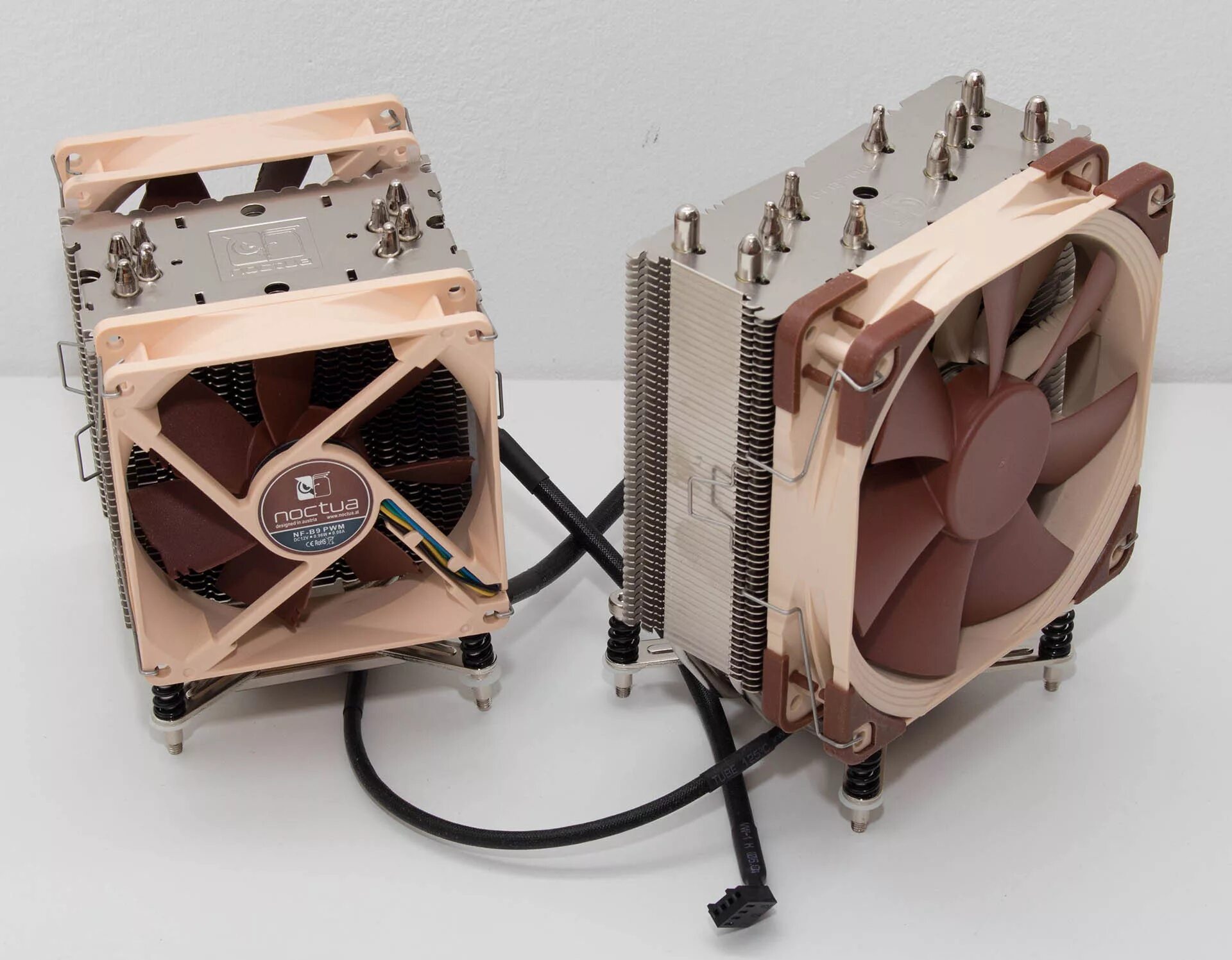 Сборка кулера. Noctua NH-u12dx комплект. Noctua NH-u9dx i4. Noctua NH-u12a Unboxing. Noctua u12a vs d15.