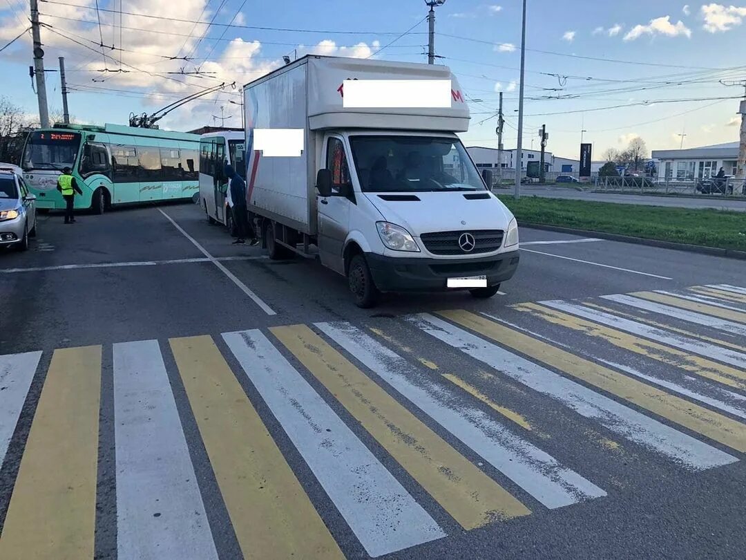 калининград московский район фото. автобус 30 калининград. общественный транспорт калининград 2020. посёлок прибрежное калининград около мотеля балтика. пробка 6а московском калининград.