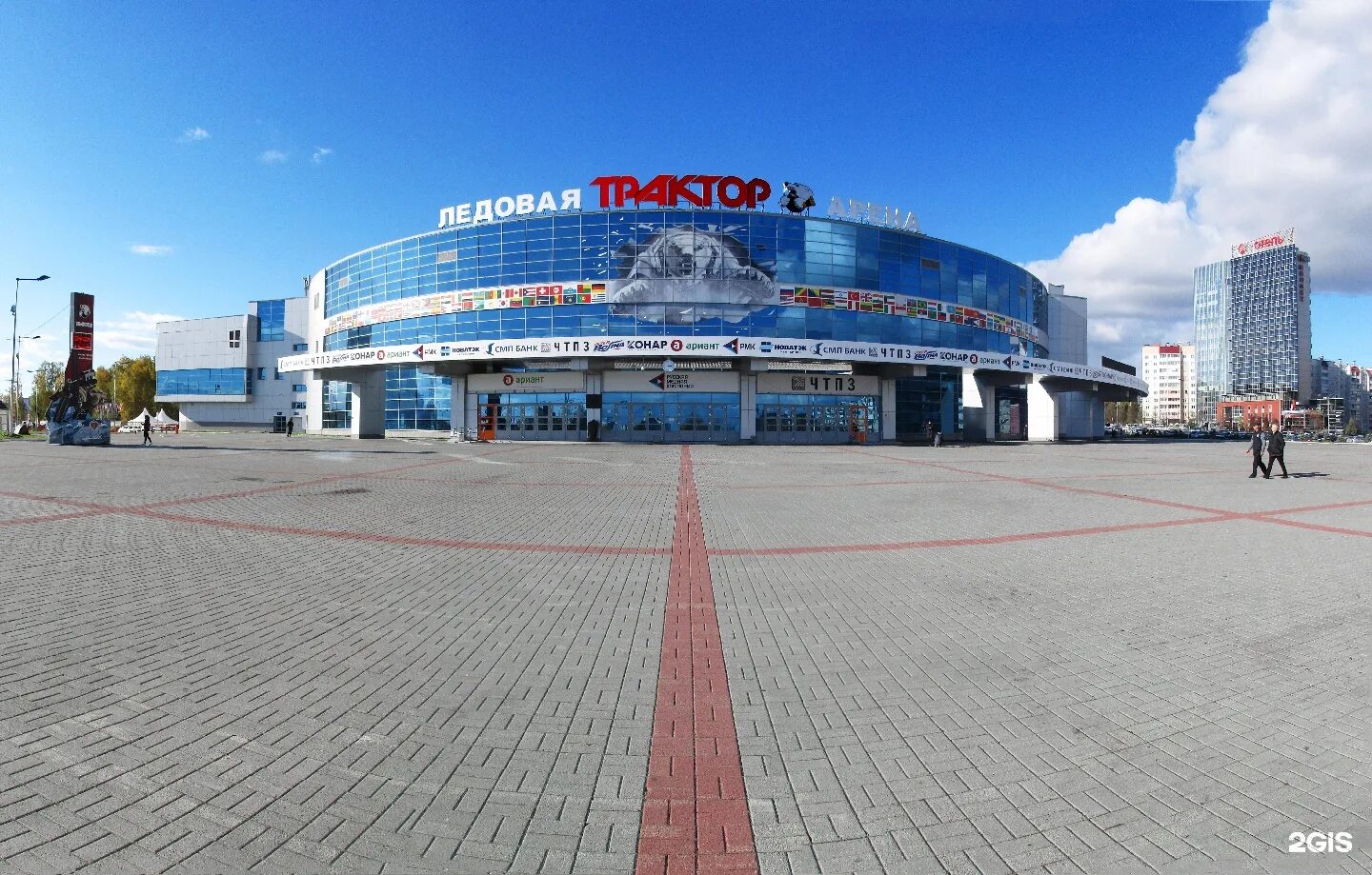 Арена трактор челябинск. Дворец спорта юность челябинск ледовая арена. Ледовая арена трактор челябинск. Ледовая арена трактор концерт. Арена трактор вместимость.