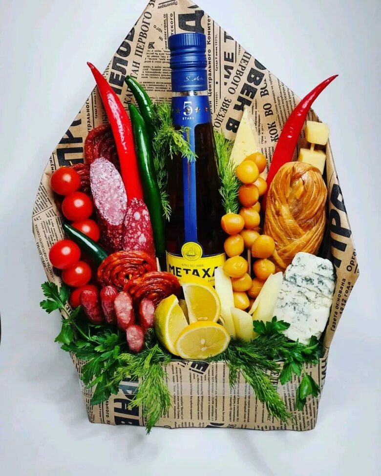 Как сделать букет из продуктов. Мужские букеты из продуктов. продуктовый букет. букет для мужчины из продуктов. съедобные букеты для мужчин.