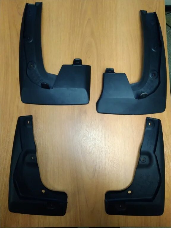 брызговики на рав 4. комплект брызгоаиков рав4. задние брызговики rav4 2010. задние брызговики рав 4 1. брызговик на рав 4 2008.