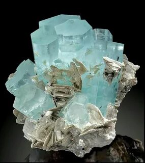Crystals час