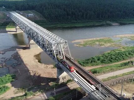 В каком году построили мост через