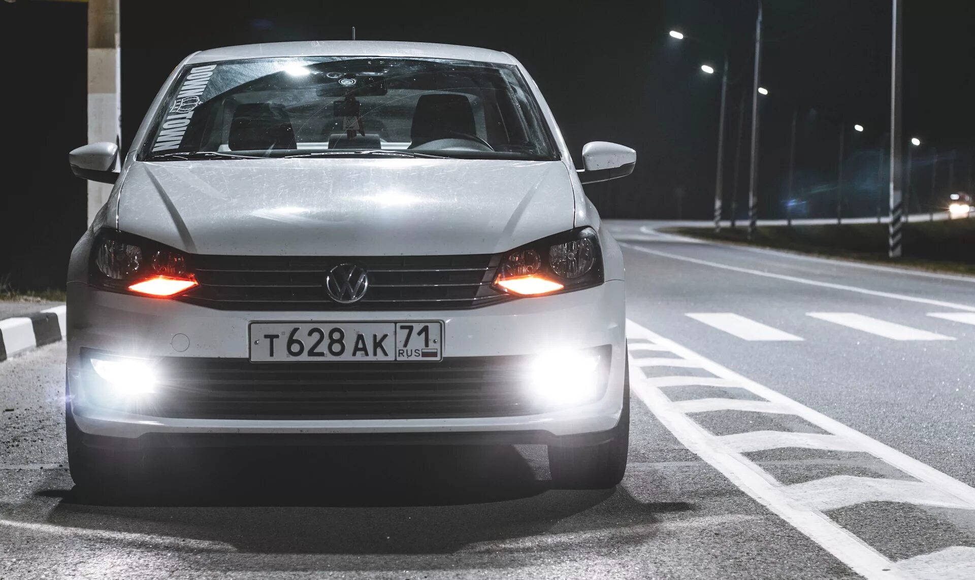 Polo sedan лампы. ДХО поло седан 2019. VW Polo седан цоколи ламп. Led фары Фольксваген поло седан 2019. Цоколь ламп на Фольксваген поло седан 2016.