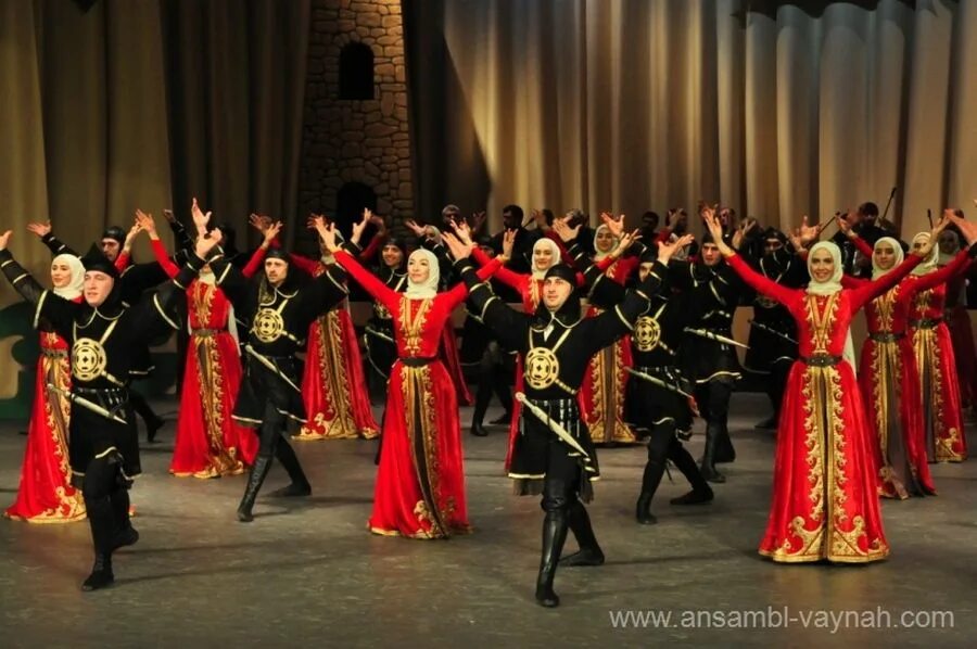 Вайнах групп. Чеченский ансамбль вайнах. ансамбль вайнах грозный. солисты ансамбля вайнах. чеченский государственный ансамбль танца вайнах.