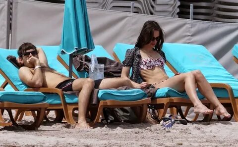 Кира найтли в купальнике.