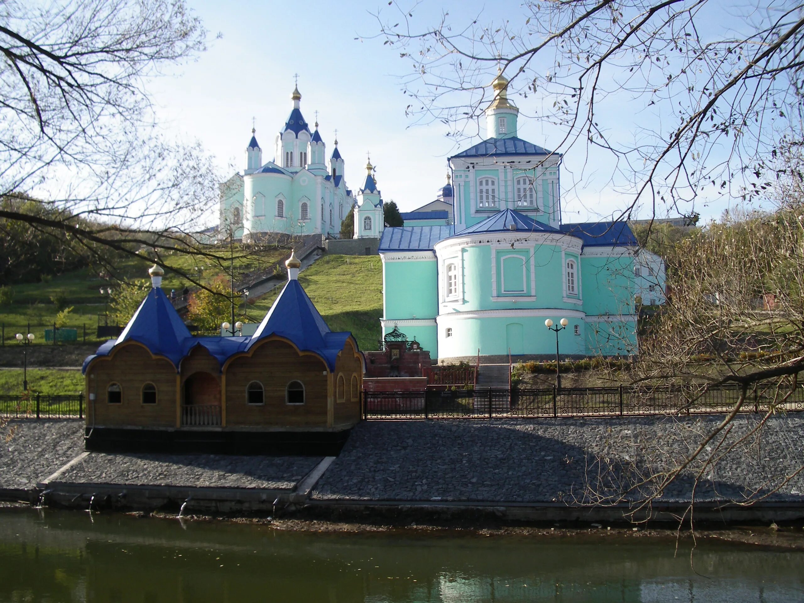 Тускарь Коренная пустынь. Курск Коренная пустынь монастырь. Курский монастырь Коренная пустынь река. Коренная пустынь посёлок Свобода Курская область. Монастырь курской коренной