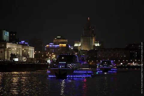 Паром по москве реке