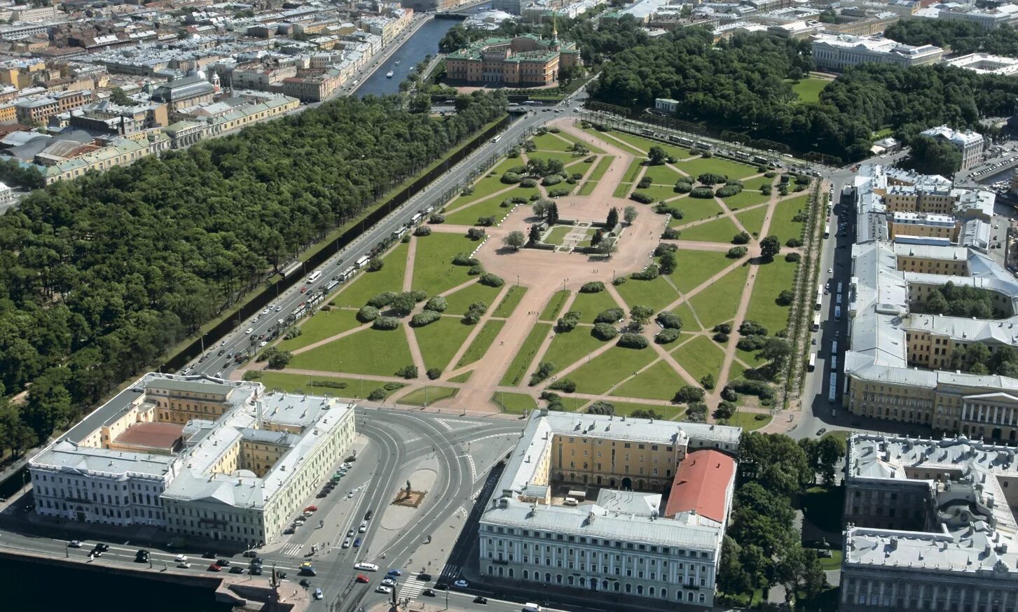 Ансамбль Марсова поля Санкт-Петербург. Архитектурный ансамбль Марсово поле. Марсово поле Архитектор СПБ. Сад партер Марсово поле. Кто собирался на марсовом поле