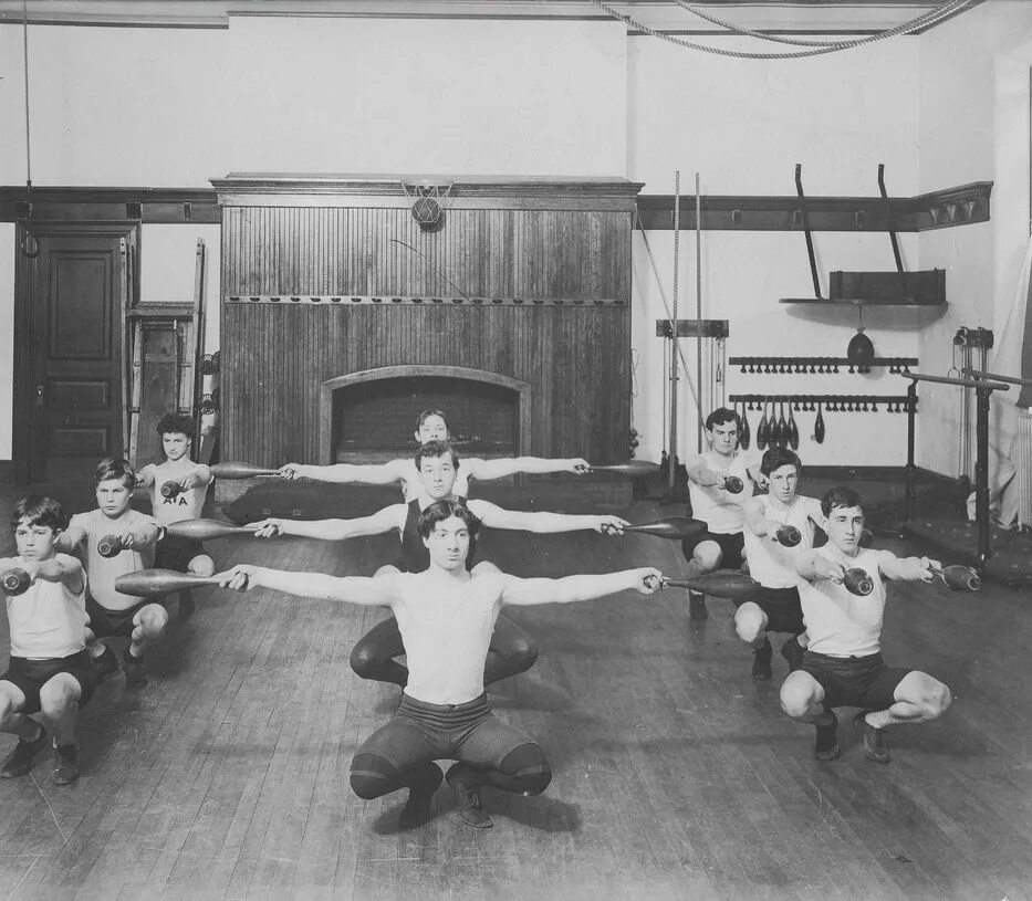 Гимнастический зал. Gym story. History gym. Голд джим роджер. Ymca плавание 1960.