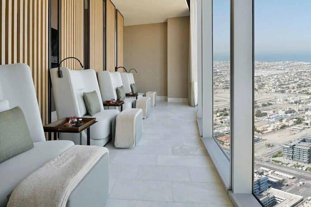Скайвью сити отель москва. Отель sky view дубай. Address sky view 5* (даунтаун). Отель sky view дубай. Скай вью дубай бассейн.