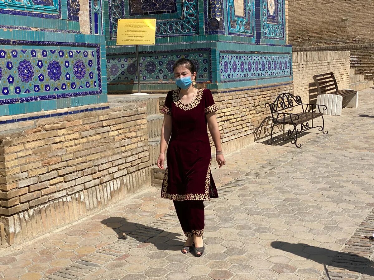Жена ташкента. Узбекские женщины. Девушка в узбекском платье. Узбекистан жена. Женщины Узбекистан быт.