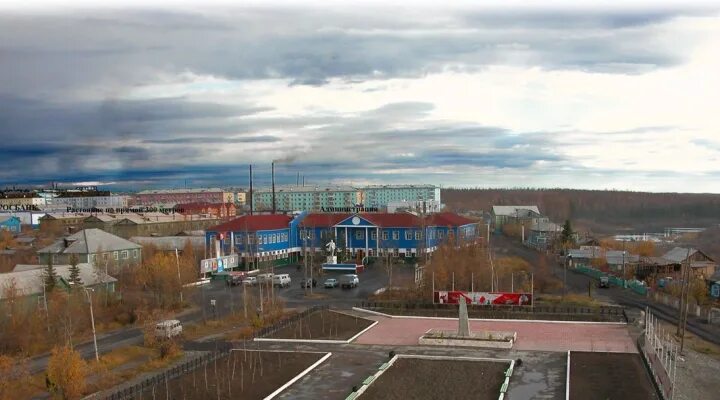 томпонская гимназия хандыга. село хандыга якутия. п хандыга томпонского района. хандыга. поселок хандыга томпонский район.