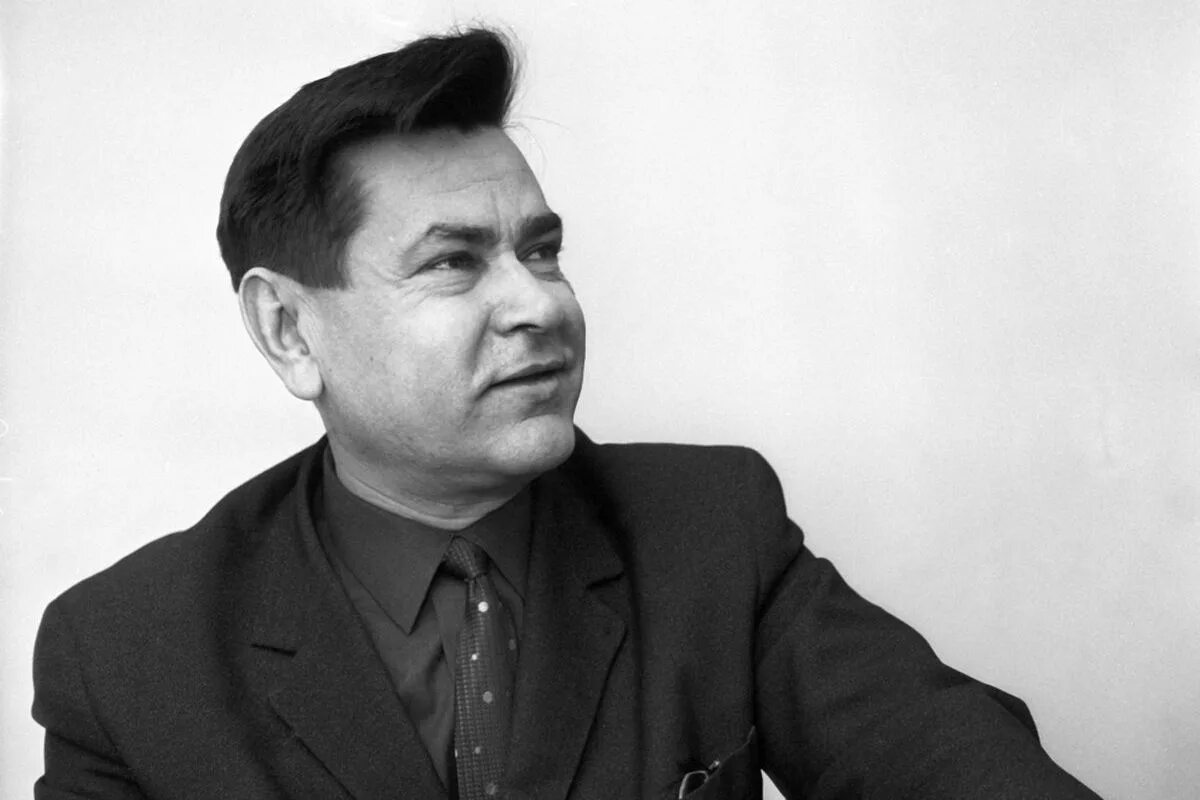 Алексей петрович маресьев летчик. Алексей петрович маресьев (1916-2001). Герой летчик алексей маресьев. Алексей петрович марьсевев. Алексей петрович маресьев (1916-2001).