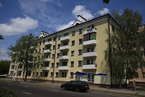 Космонавтов 66