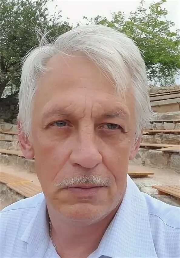 Александр Басов: "Единственная сфера, где у отца не клеилось, - семейная жизнь" 