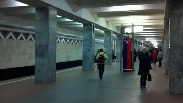 Станция тушинская вестибюль. Станция метро тушино. Метро тушинская фото. Метро тушинская метро аэропорт. Станция метро тушинская вестибюль.