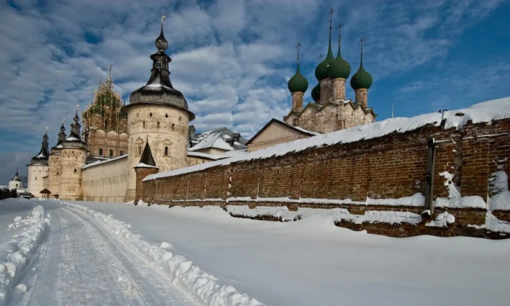 Ростов великий новый год. Переславль-Залесский Кремль зима. Ярославль Ростовский Кремль зимой. Суздальский Кремль зимой Суздаль. Кремль Переяславль Залесский.