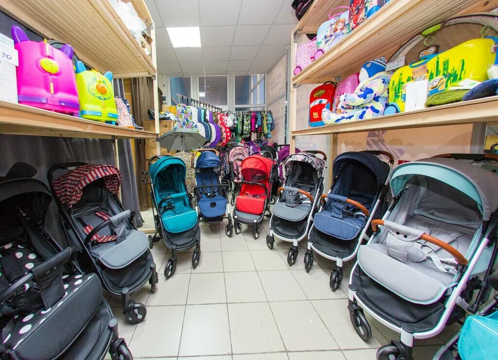 Детские коляски московская область. Inglesina classica с сеткой. Магазин колясок. Мир колясок. Коляска odyssey трансформер.