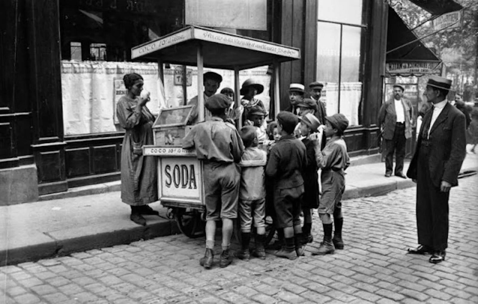 Париж 1920-е годы. Франция в 1920 годы. Франция 1920 1930 годы. Франция 1920 1930 годы. Франция 1920 1930 годы.