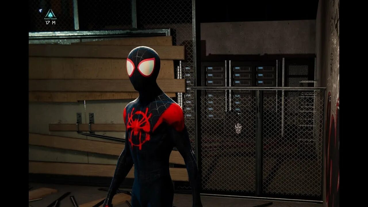 Моды на майлз моралес. Майлз моралес человек паук 2. Spider man miles morales suits. Майлз моралес костюм в трико. Человек паук майлз моралес костюм tracksuit.
