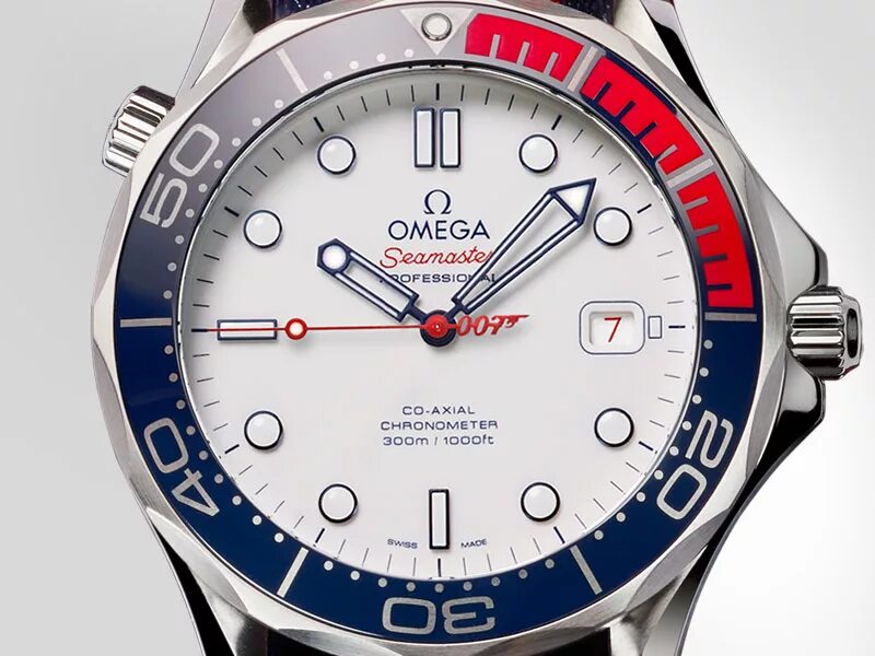Omega commander. Циферблат omega seamaster. omega seamaster белый циферблат. часы омега 007 реплика. омега симастер с белым циферблатом.