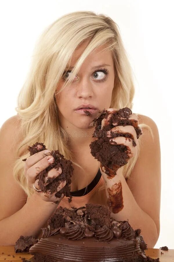 Женщина в шоколаде. Шоколадная девушка. Девушка с едой. Насрать девки