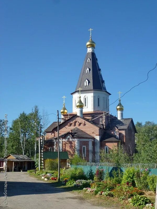 Храм ксении петербургской в медвежьих. Кладбище на медвежьих озерах фото. Храм ксении петербургской в медвежьих. Храм ксении петербургской отпевание медвежьи озера. Храм ксении петербургской тверь.