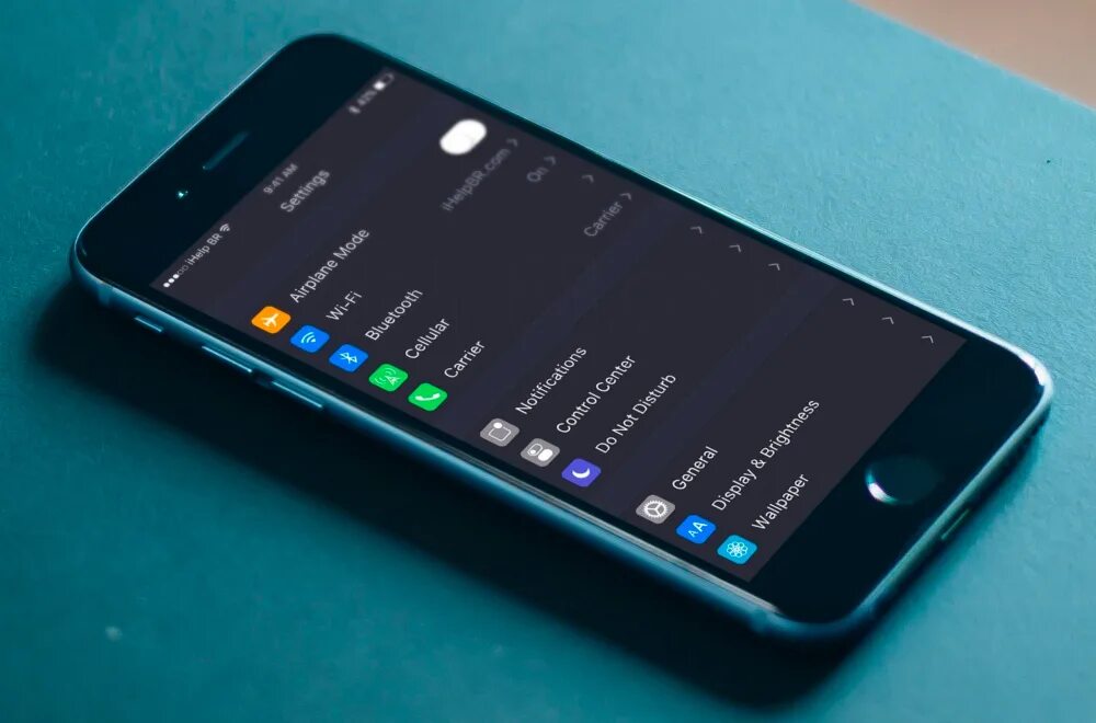 Включить темную тему айфон. Айфон ios 14 dark mode. темные темы на айфон 13 про. iphone 13 темная тема. темная тема на айфон.