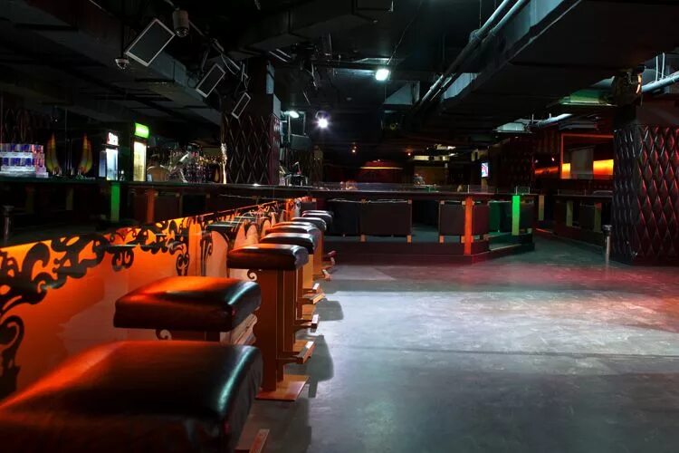 Клуб жара калуга. Жара череповец. Клуб жара череповец. Жара череповец. Тц лимон сити череповец.