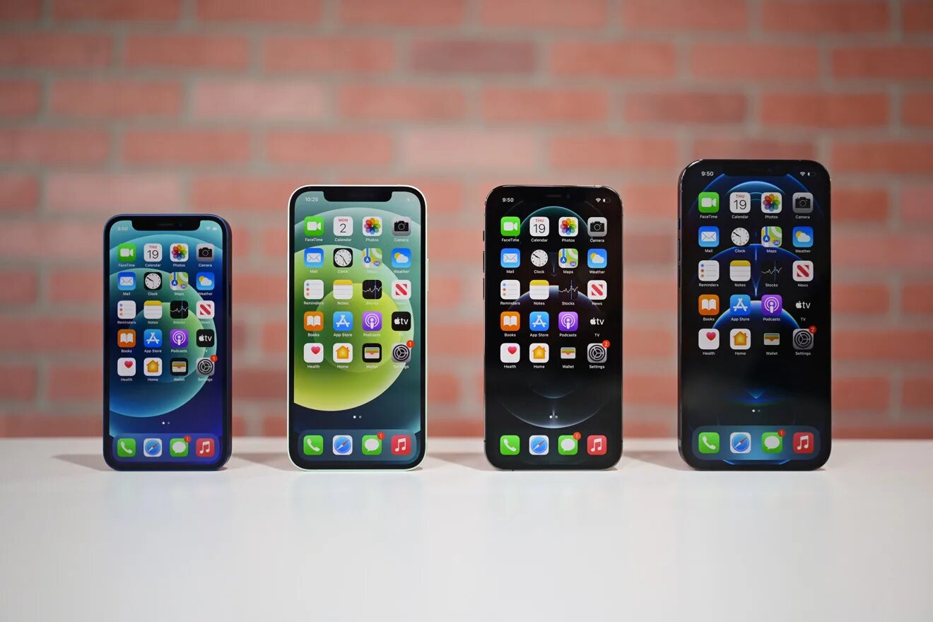 Iphone 12 mini и 13 mini. Iphone XS vs 12 Mini. 12 Pro Max vs 12 Mini. Iphone 12 vs 12 Mini. Iphone 12 Mini vs 6s.