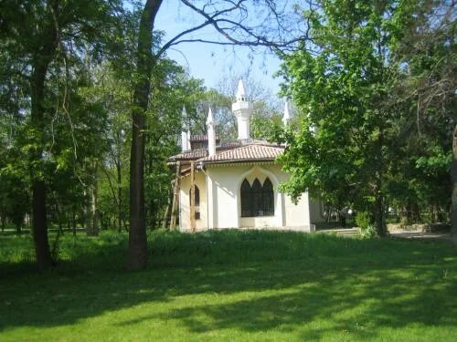 Усадьба в деревне. Управляющий усадьбой. Село печоры винницкая область граф потоцкий. Управляющий усадьбой. Управляющий усадьбой.