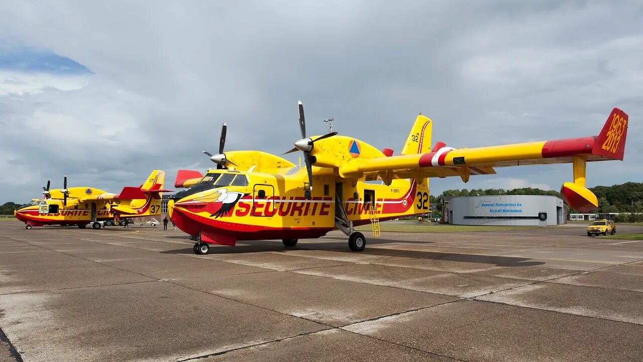 Status 415. Canadair bombardier cl-415. bombardier cl-215/cl-415. гидросамолет «бомбардье-415». бомбардье 415.