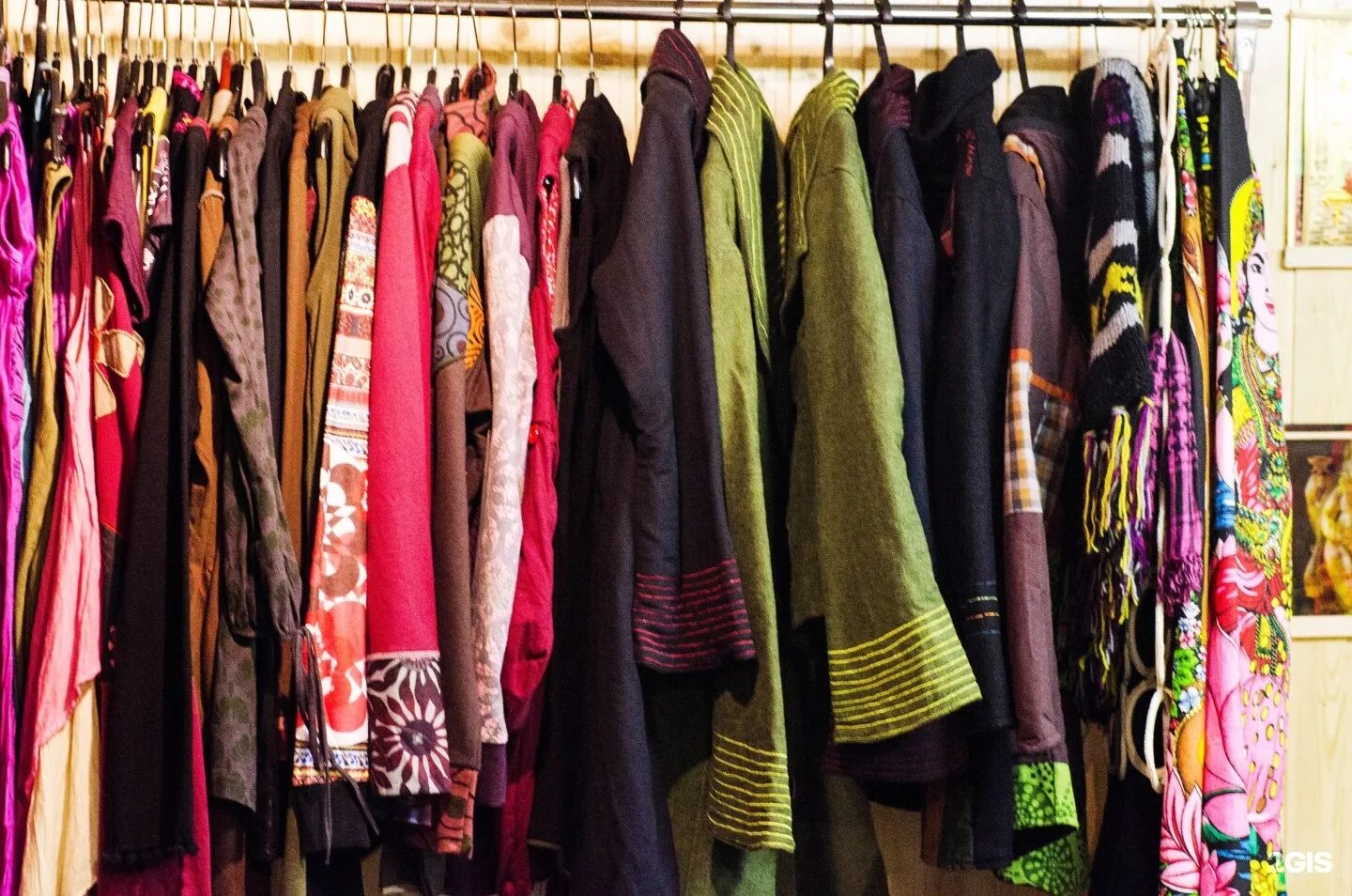 Магазин этнических товаров. Магазин индийских товаров. Магазин этнической одежды в спб. Магазин этно алхимия. Магазин этнической одежды.