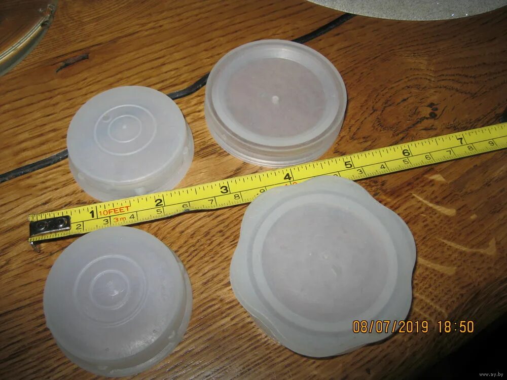 Крышки 43мм твист-офф винтовые. Крышки диаметром 6 6 см. Крышка пластиковая диаметром 200 мм. Пластмассовые крышки для банок. Заглушка закручивающаяся.