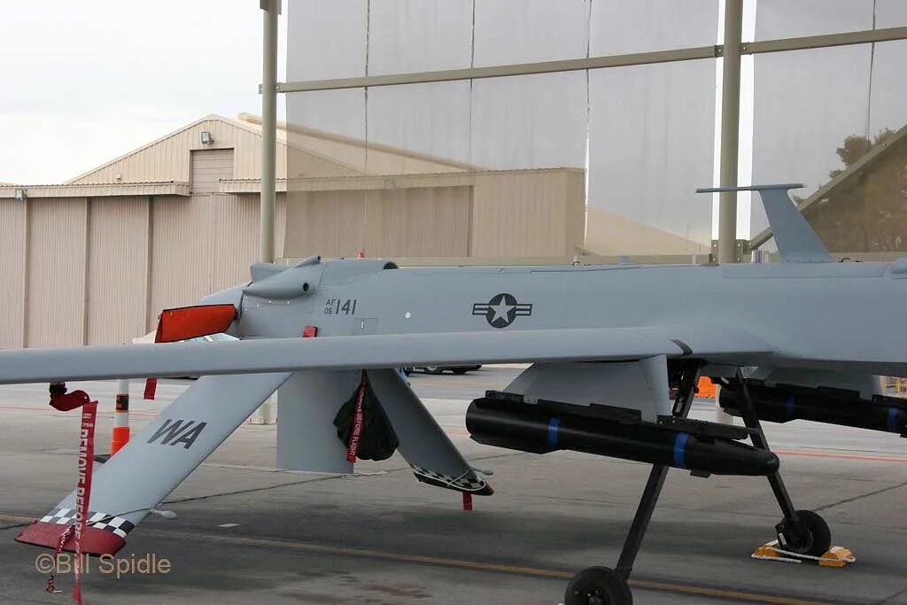 Бпла предатор. Бпла предатор. Mq 20 predator cх. Mq-1b predator, general atomics, сша. Mq-20 бпла.