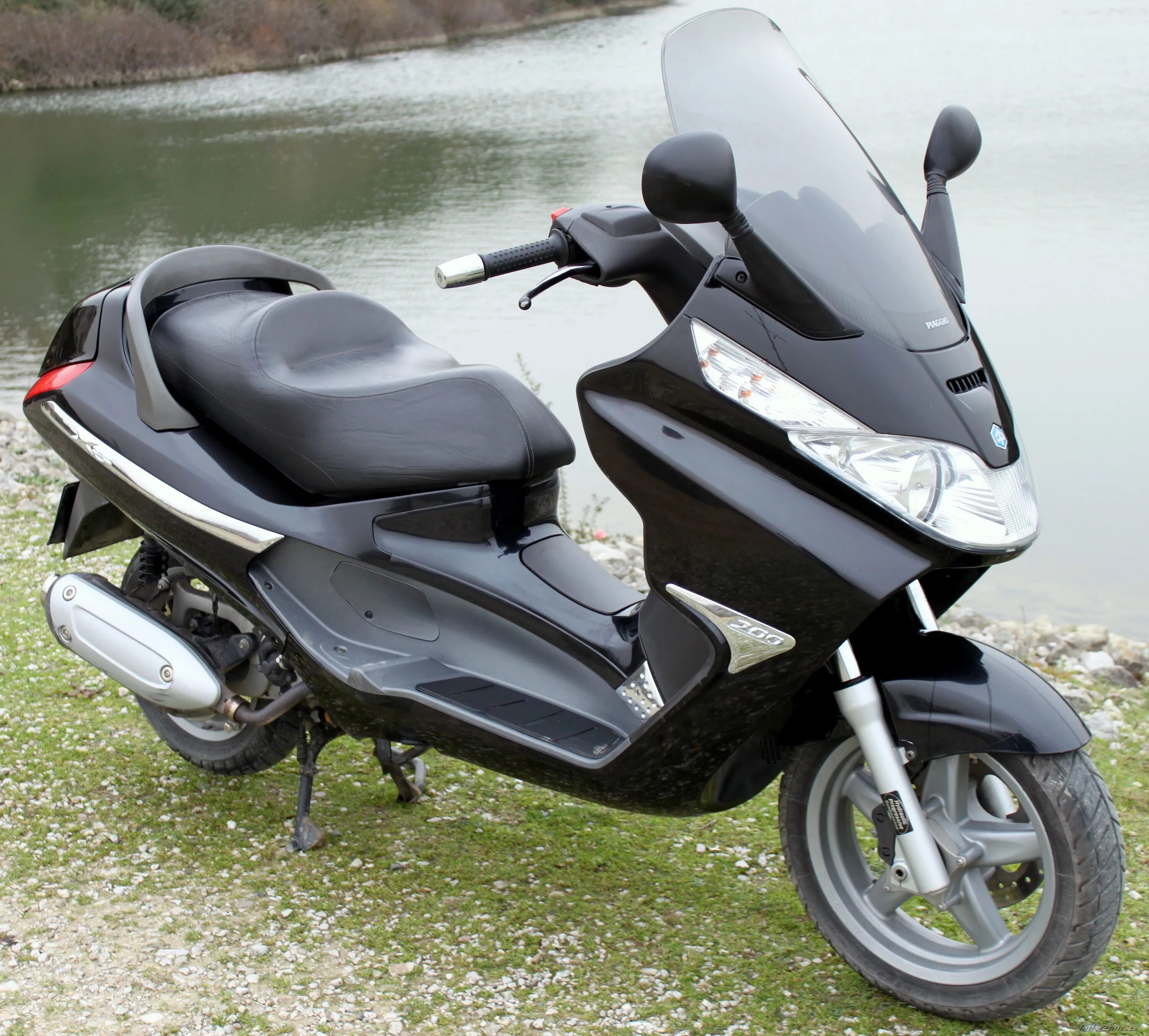 Максискутер joyride 200i. Макси скутер sym 300. Скутер sym 150. Макси скутер 200. Макси скутер 200.