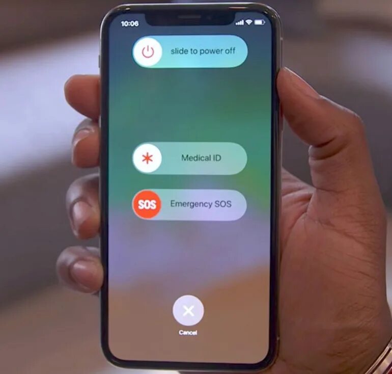 Перезагрузить айфон 12. Выключение айфона. Как выключить айфон мини. Как отключить айфон 10. Айпад выключенный.