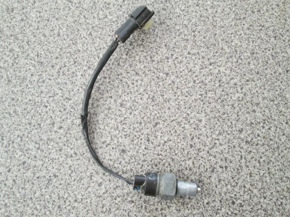 Датчик заднего хода aveo т250. Датчик заднего хода авео 2006 артикул. Датчик заднего хода шевроле авео. 8. Датчик заднего хода шевроле авео.