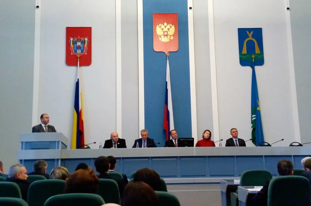 Сайт батайской городской думы. Батайск гор дума мугуров. Сайт батайской городской думы. Батайская городская дума. Батайская городская дума.